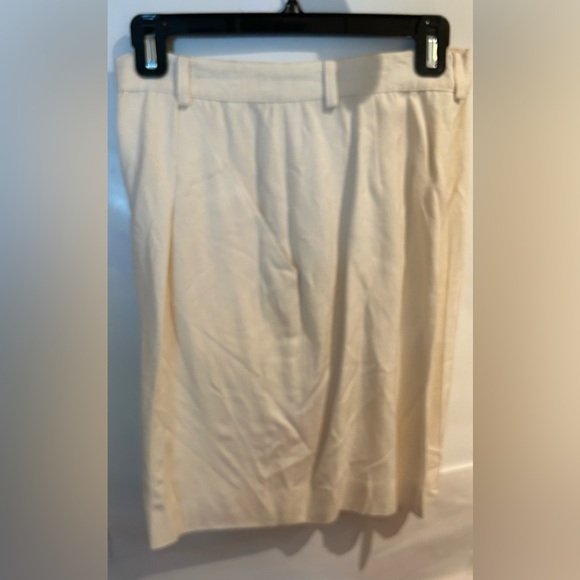 Henri Bendel White Silk Shorts size Medium 8- 10 original owner Summer - Picture 6 of 11